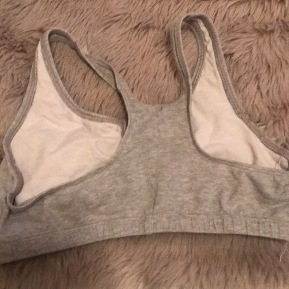 Grey front clasp sports bra - Picture 2 of 3